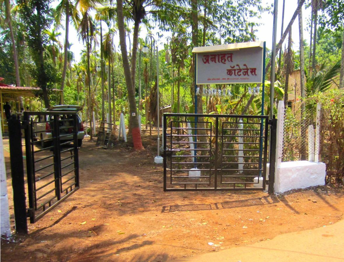 Anahat Cottages Diveagar Bagian luar foto